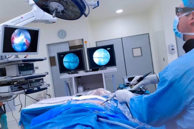 Salud adquiere equipo de alta tecnología para tratar cáncer de piel