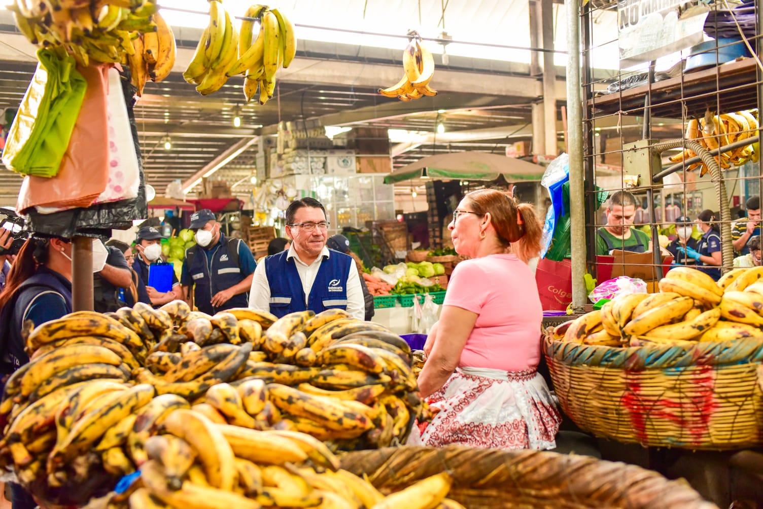 Verifican precios de frutas y verduras en el Mercado Central