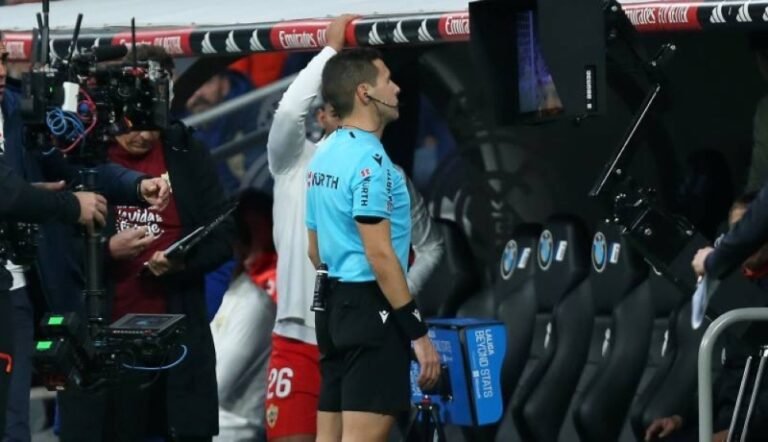 El Madrid fue favorecido en tres oportunidades por el VAR ante el Almería