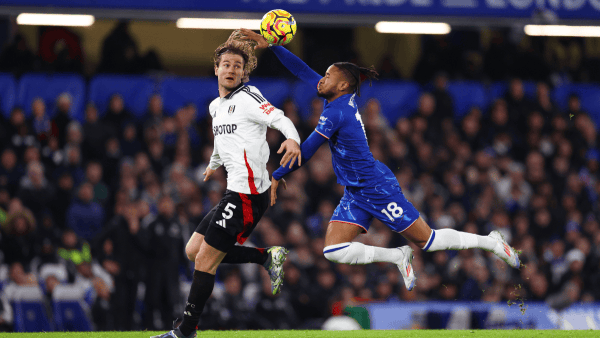 Chelsea pierde 2 a 1 ante Fulham en la última jugada del partido