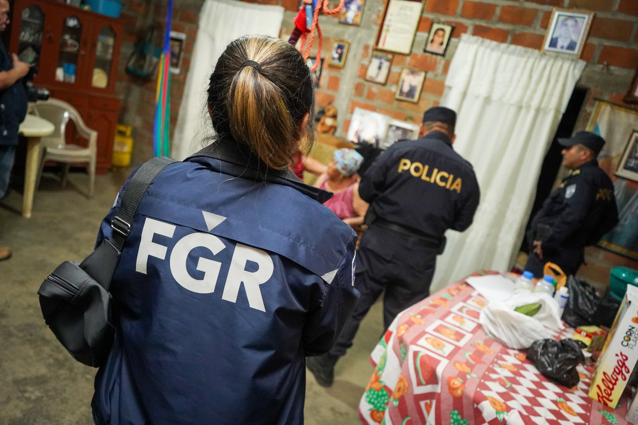 Este jueves la FGR y la PNC capturaron una banda de traficantes de personas y vendedores de drogas